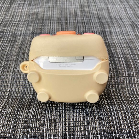 Airpods Pro 1st Gen Silicone Case (Pig) - Picture 2 of 4